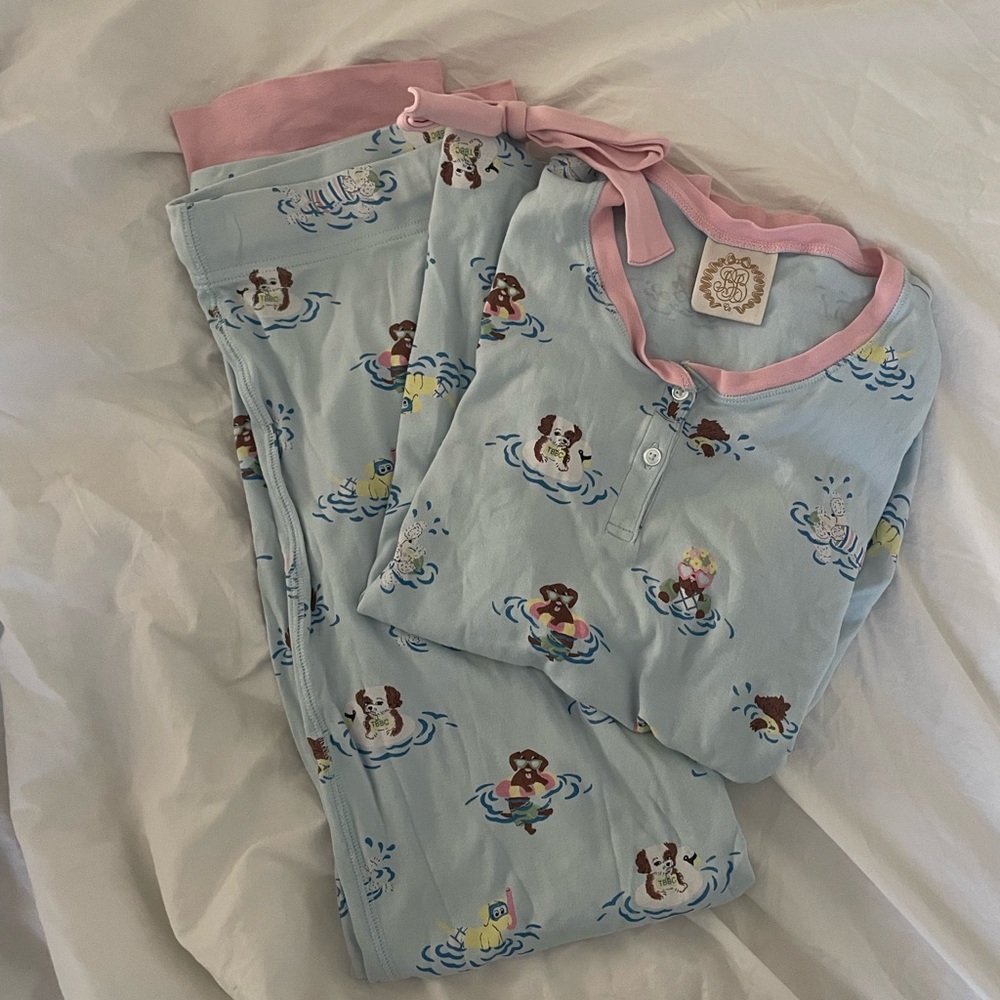 EUC Doggy Paddle Womens Wine Down Night Nights Size Large